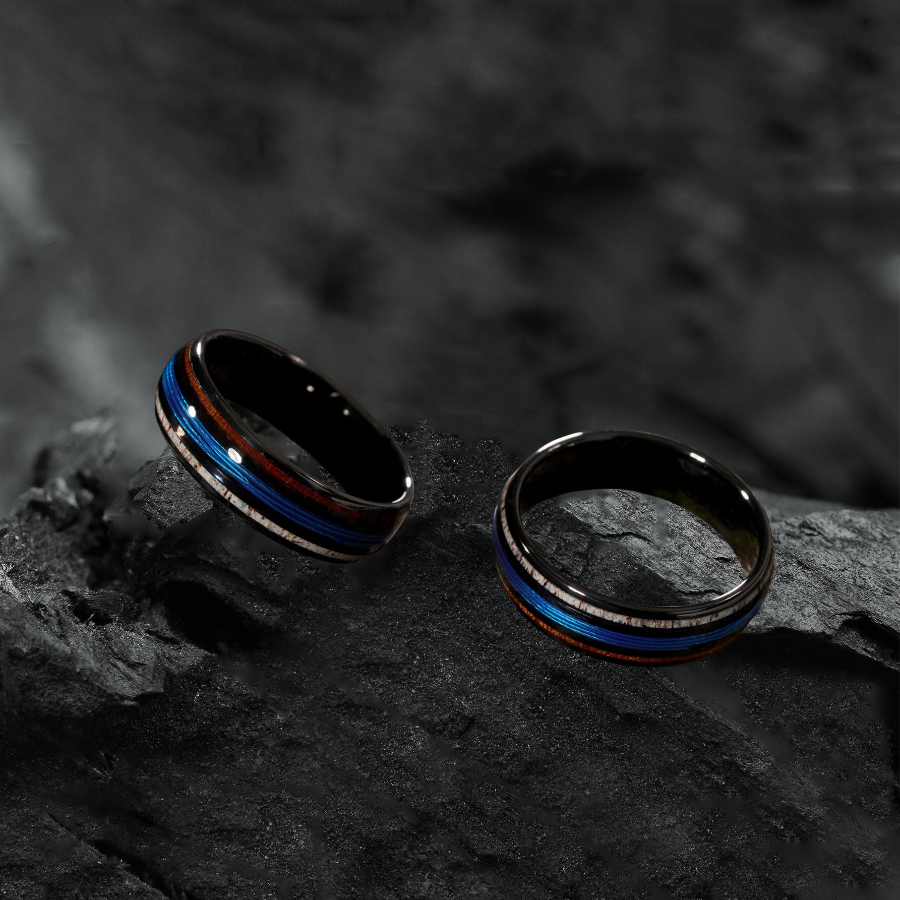 BAGUE EN BOIS – Bois de cerf et Tungstène bleu – Image 3