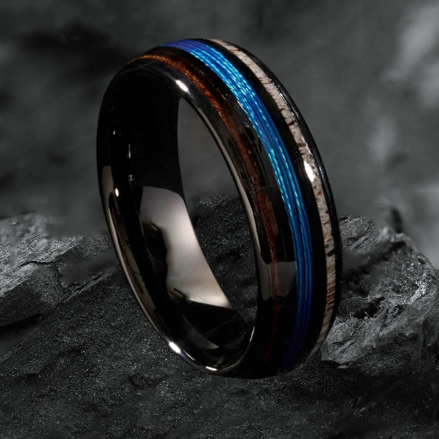 BAGUE EN BOIS – Bois de cerf et Tungstène bleu – Image 2