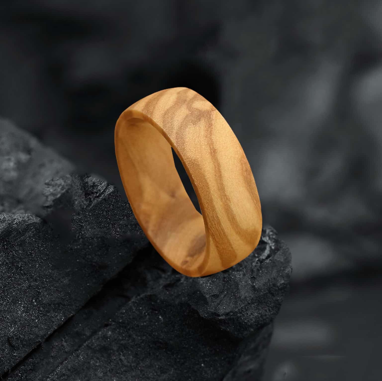 Bague en bois d’olivier – Image 3