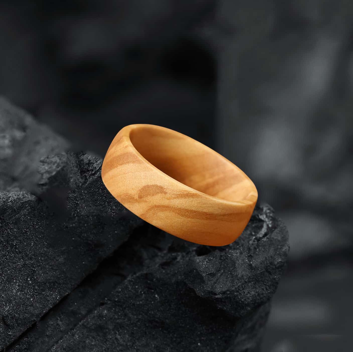 Bague en bois d’olivier – Image 4
