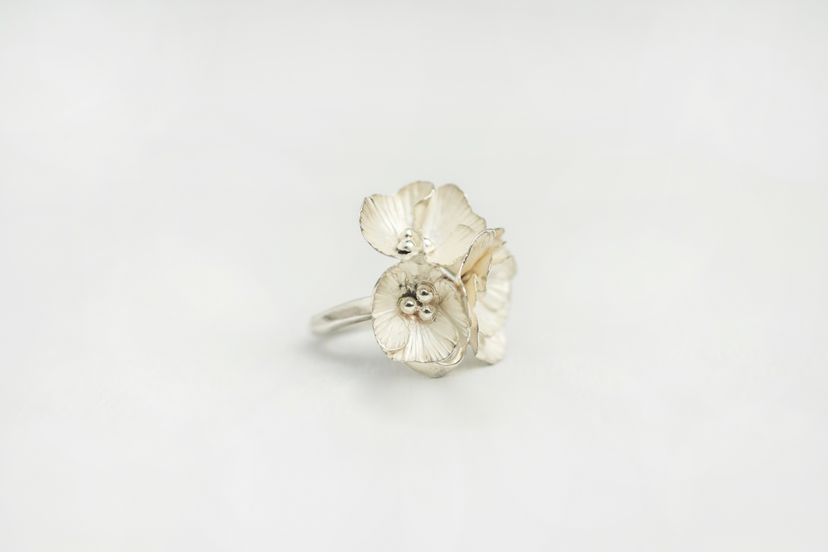 Bague Délicatesse 3 fleurs argent – Image 2